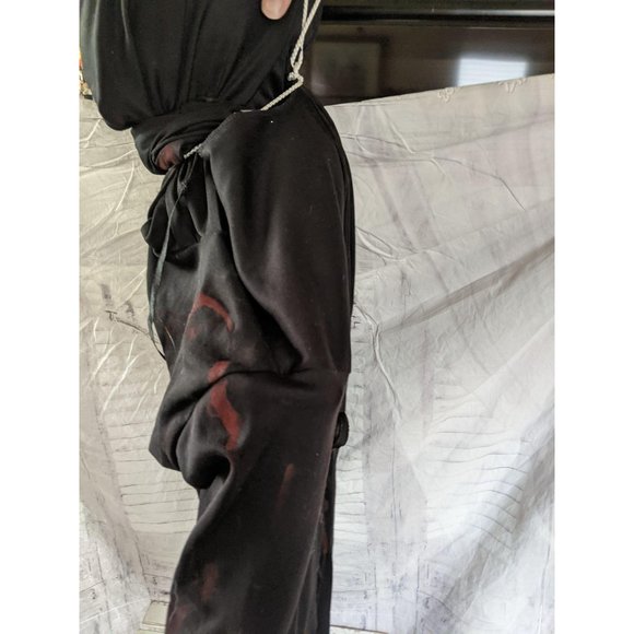 Hanging black Halloween prop haunted scary - Picture 5 of 8